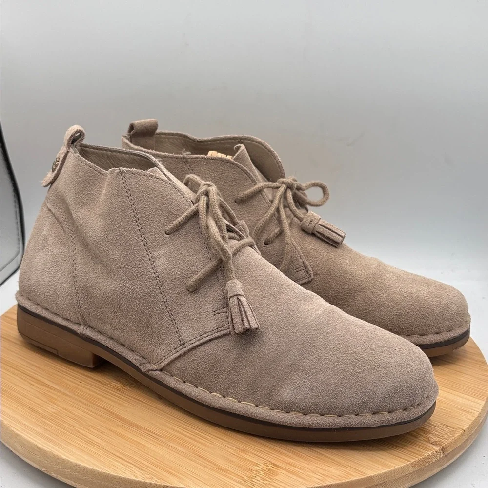 Tommy Bahama Evert Taupe Suede Desert Chukka Booties Women 9.5 Boho festival